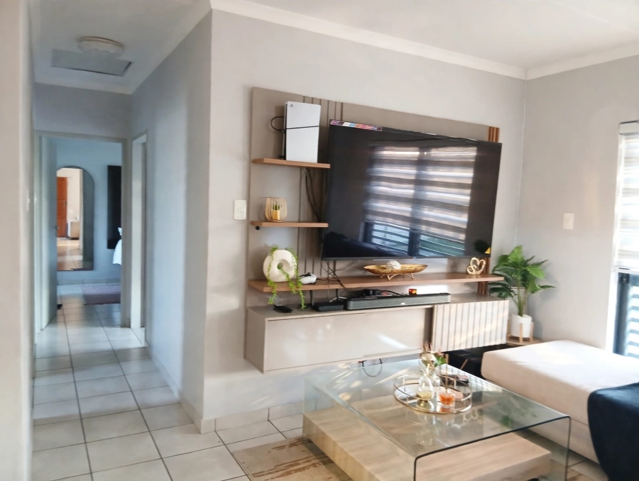 3 Bedroom Property for Sale in Waterkloof East North West